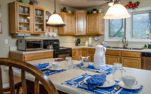 Harmony Grove Holiday Home