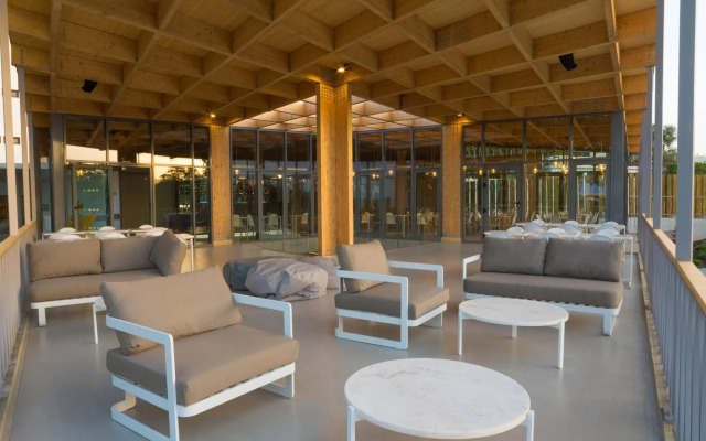 Ozadi Tavira Hotel
