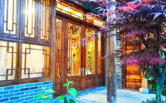 Zhangjiajie Wuling Spring Inn (72 Qilou Scenic Area)