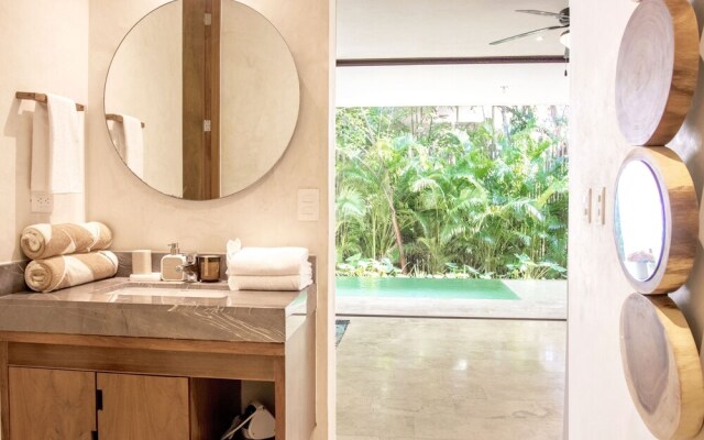 Bajo Cielo 107 By Lockey