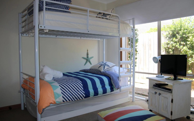 Stylish 2 Bedroom Unit