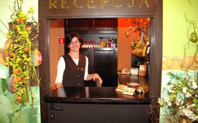 Korona Hotelik