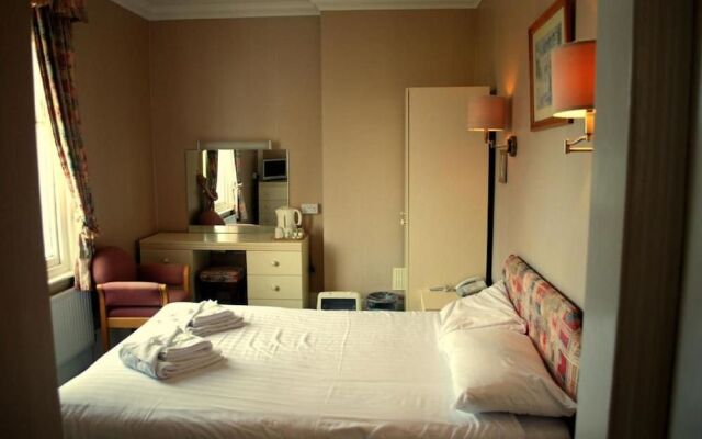 Melbourne-Ardenlea Hotel