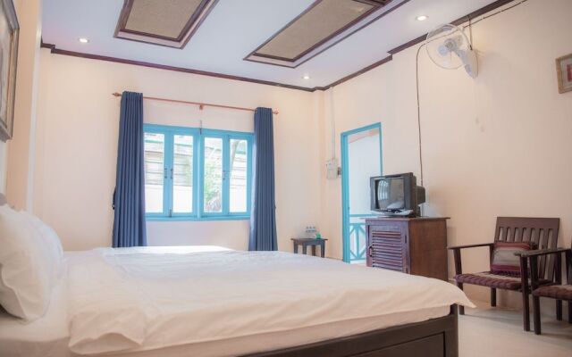 Khung Riverside Hotel