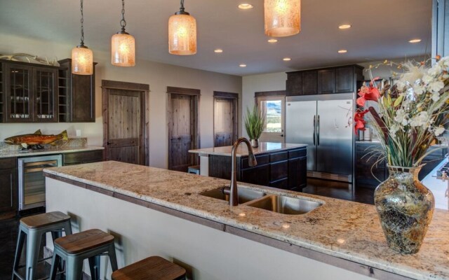 Livingston - Crazy Mountain Lodge