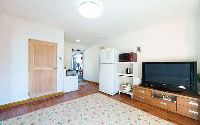 Taean Autumn Sea Pension