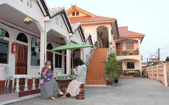 Santhong Rimkhong Hotel