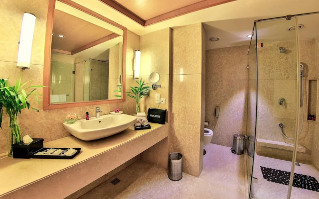 The Lalit Chandigarh