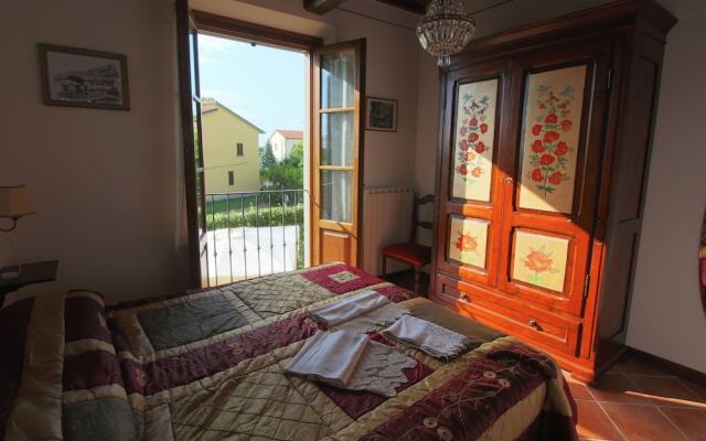 Farmhouse With Swimming Pool in Cortona