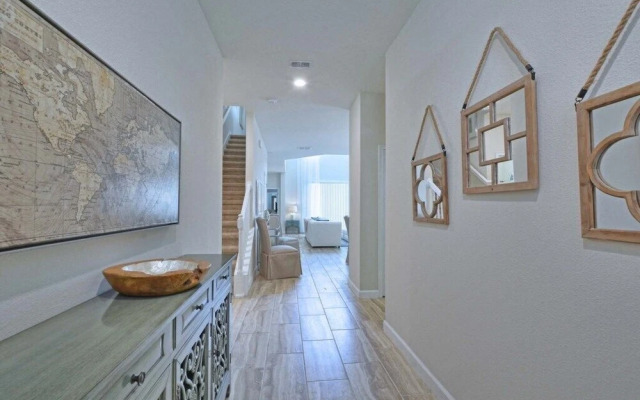 Storey Lake-5 Bedrooms Home W/pool-1650st Home by Redawning