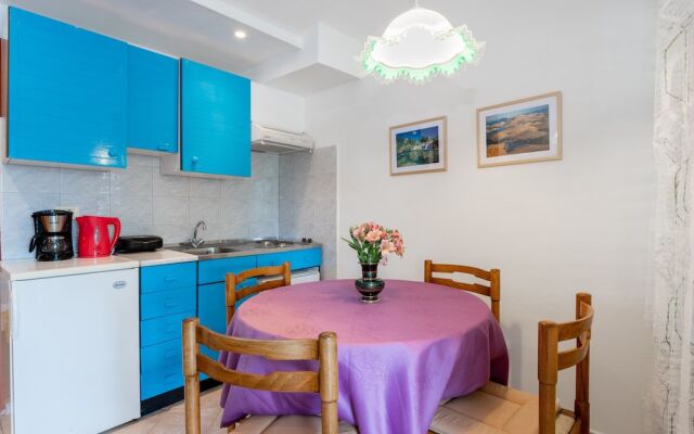 Apartments Mandica