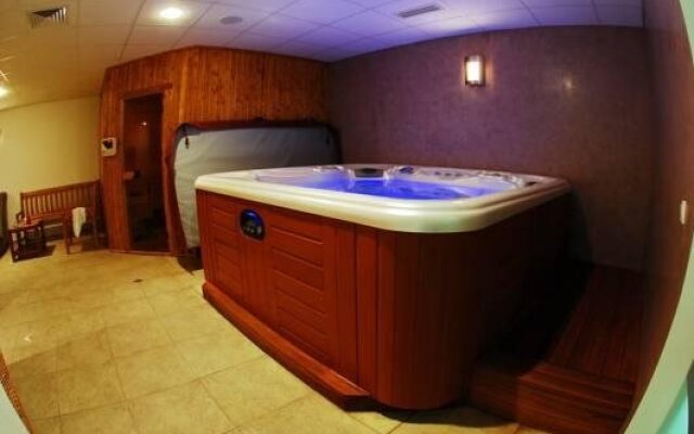 White Lavina Spa and Ski Lodge