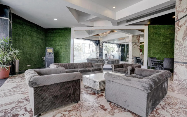 Hotel RR Suites - Near LODHA Xperia Mall