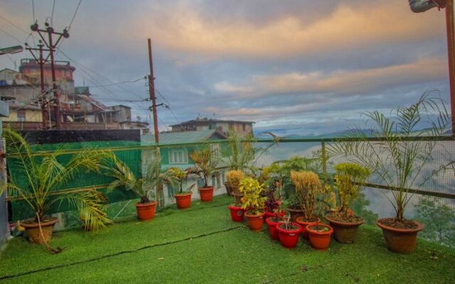Goroomgo Neerala Dreams Darjeeling