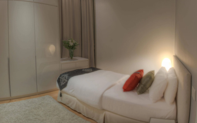 Golden Triangle Suites by Mondo