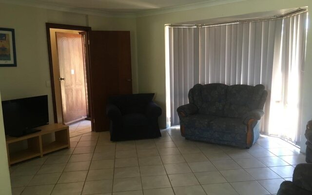 Pinjarra Caravan Park and Cabins