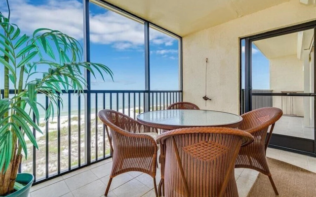 Sea Oats 217 2 Bedroom Home by RedAwning