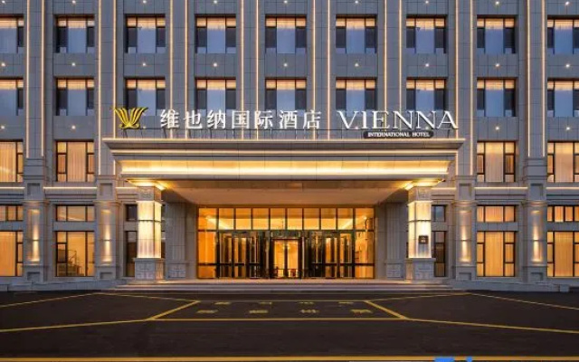 Vienna International Hotel (Qianquan Lake Branch, Tacheng) – Exterior – Tacheng