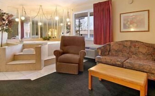 Lake View Inn & Suites