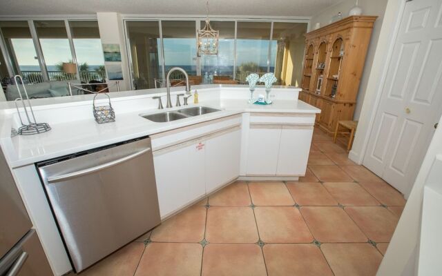 Oceania 207 3 Bedroom Condo by RedAwning