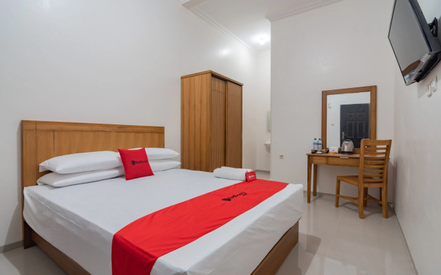 RedDoorz Syariah Plus @ Perintis Guesthouse Tasikmalaya