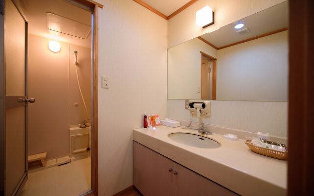 Yufuin Onsen Wafu Ryokan Tsuenosho