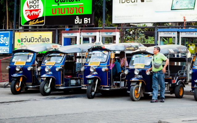 Lotus Hotel Pang Suan Kaew