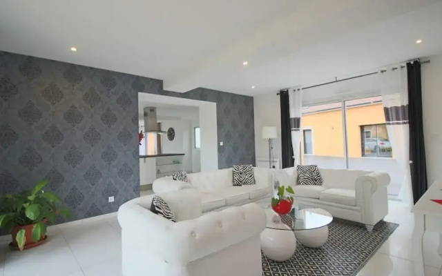 Villa in Monce-en-belin Near Le Mans Circuit