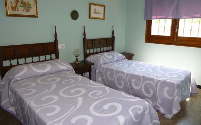 Spacious Holiday Home With Enclosed Garden in Empuriabrava