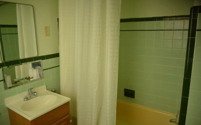 Potomac River Motel