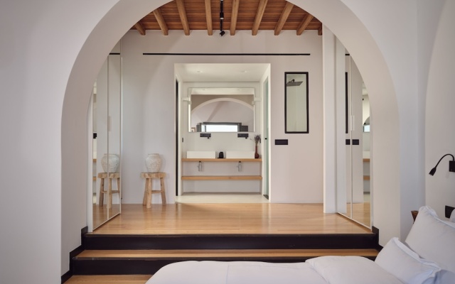 7 Bedrooms Nextdoor Villa, Bild 1 von 5