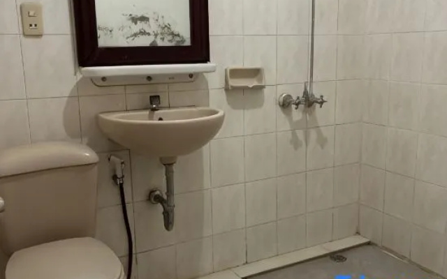 Sanggam Aek Sere – Bathroom – Parapat
