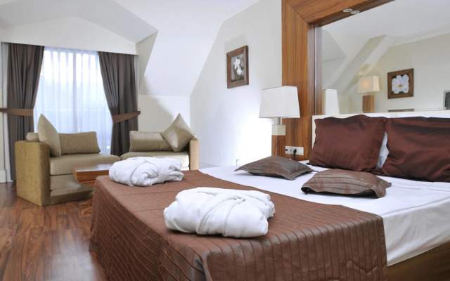 Meder Resort Hotel
