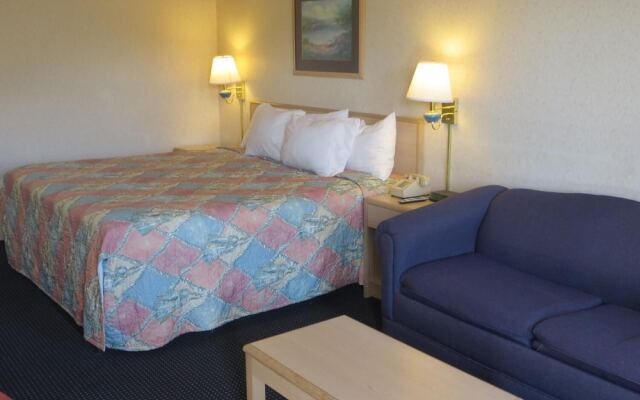 Knights Inn - Newport, TN