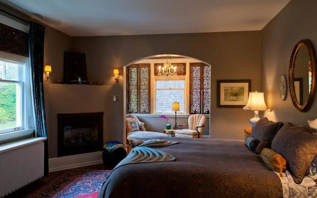 Villa Marco Polo Bed and Breakfast Inn