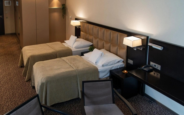 Hotel Avance