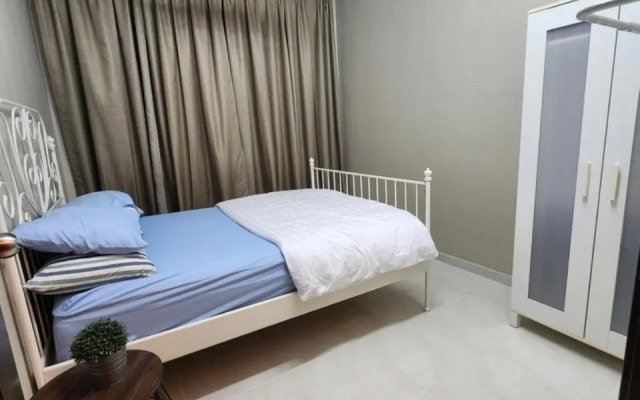 Ndw appartment. Clean house + NEW furniture