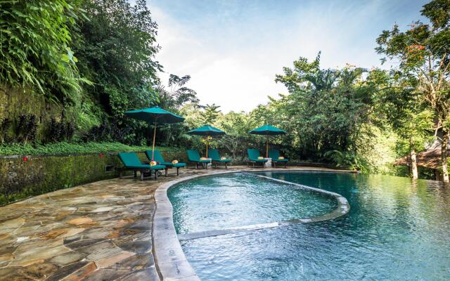 Отель Royal Pita Maha