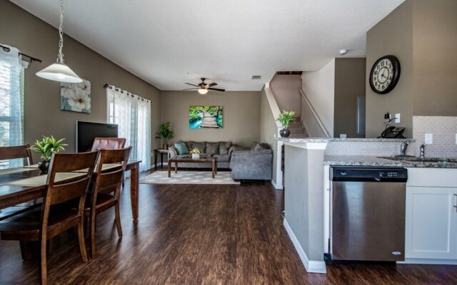 Amazing Townhome! - Lucaya Village - 8960SP