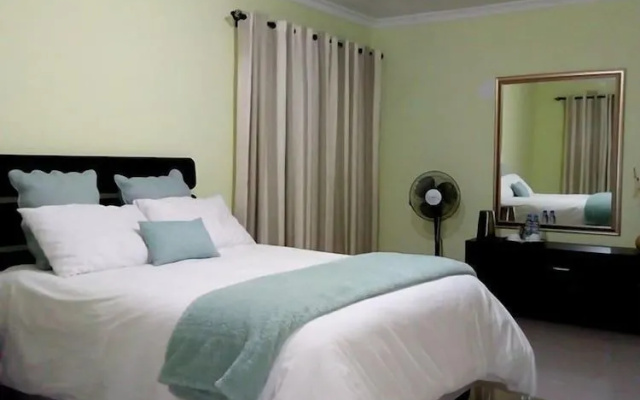 Sago Palm Executive Lodge