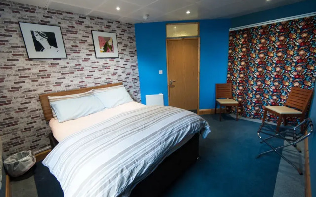 Russell Scott Backpackers Hostel
