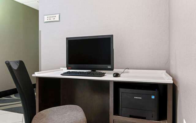 La Quinta Inn & Suites by Wyndham Macon