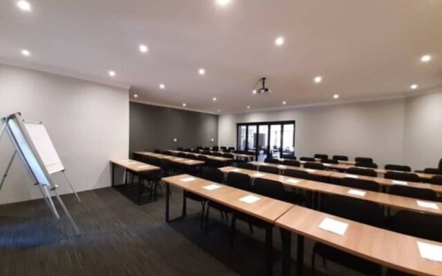 Copperwood Hotel and Conferencing