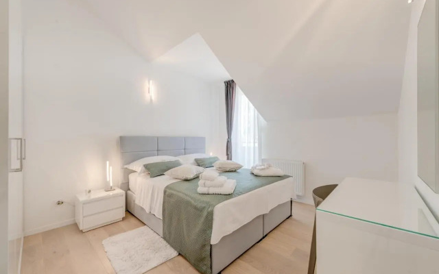 Apartments with WiFi Split - 17539