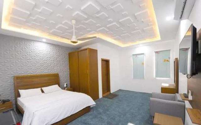 Tikkala Regency Hotel And Restaurant
