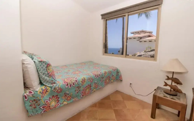 Casa Tranquila Only Steps to The Ocean 5-bedrooms Sleeps 9