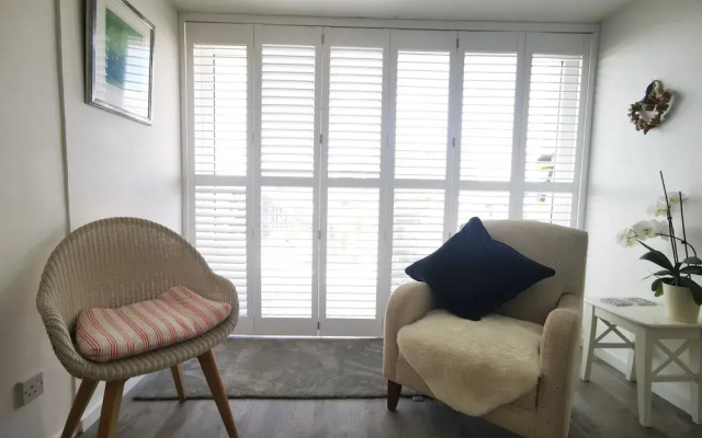 Sea View 3 Bedroom Seaside Property