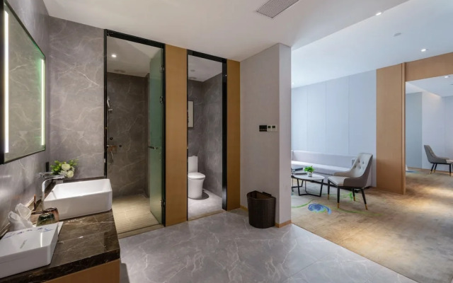 Apex Hotel