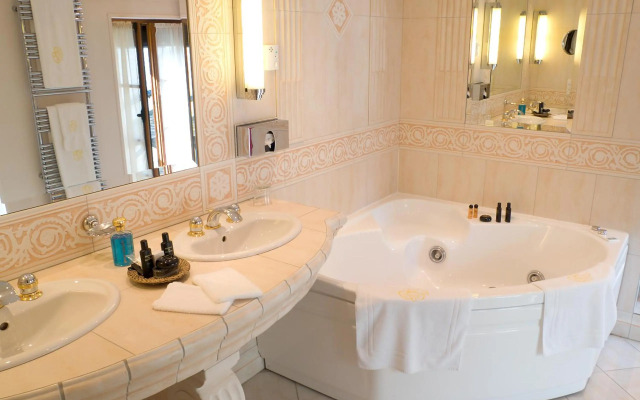 Hôtellerie du Bas-Bréau