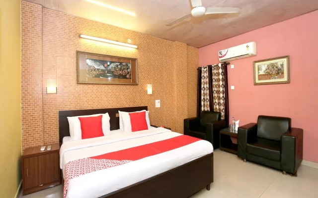 Hotel Nav Classic by OYO Rooms